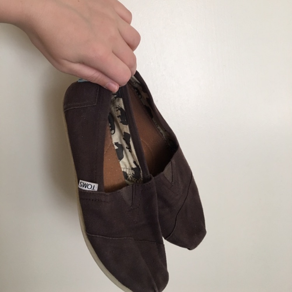 TOMS shoes